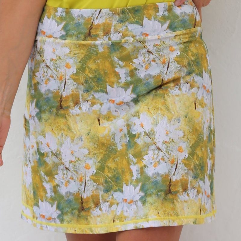 Famara Golf A-Line Art Skort - Daisies
